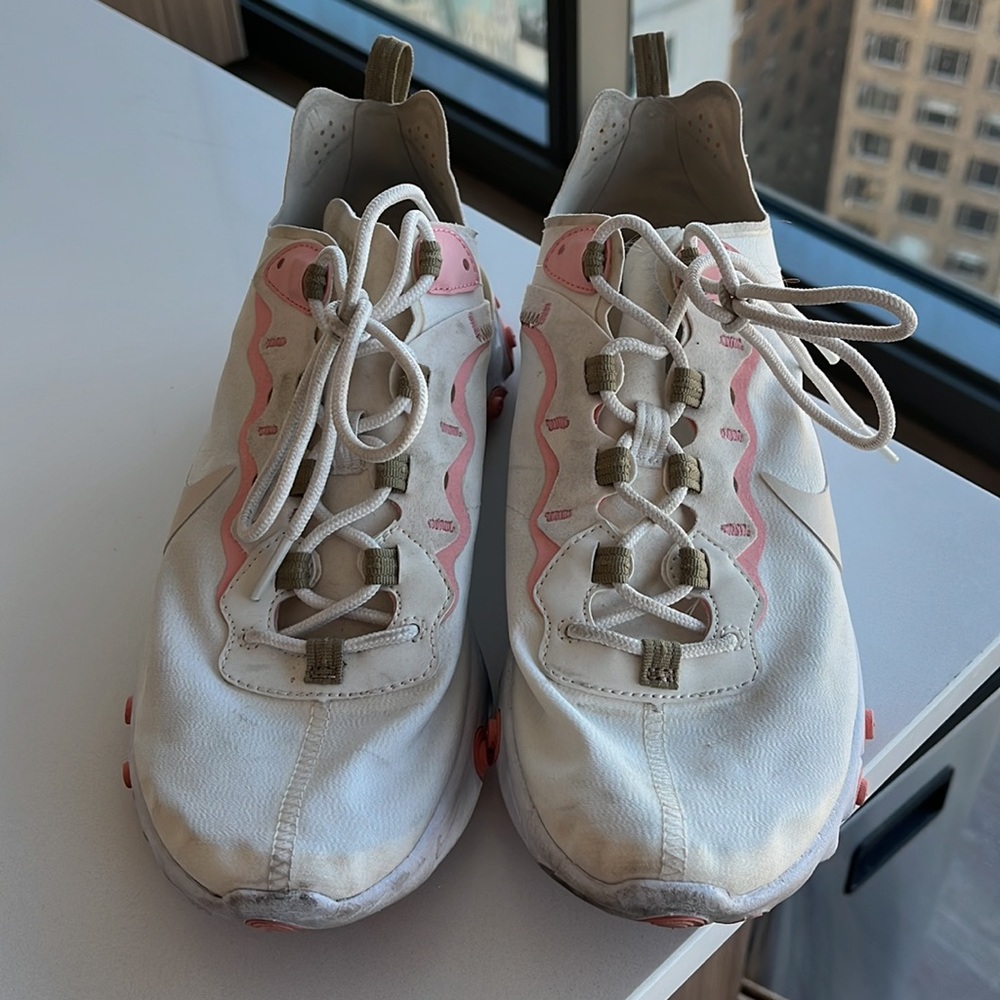 Nike Reacts - Picture 2 of 5